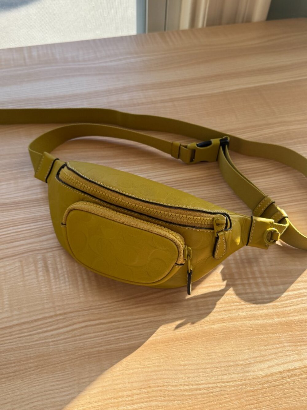 Authentic Coach Sprint Belt Bag 24" Signature Leather - Chartreuse Color - Picture 2 of 14